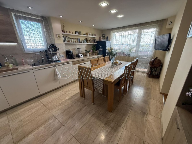 Продава  4-стаен град Варна , Лятно кино Тракия , 120 кв.м | 61065353