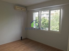 1 chambre Kyutchouk Parij, Plovdiv 1