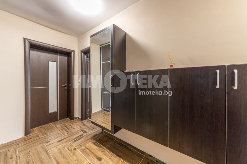 Продава  3-стаен град Варна , Младост 1 , 106 кв.м | 20360755 - изображение [13]