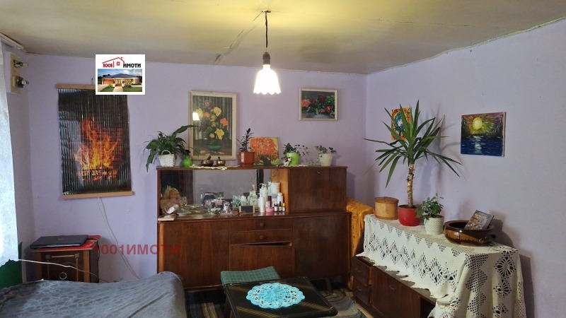 Продава  Къща, област Добрич, с. Сноп • 19 900 EUR • ID 49755733 — holmes.bg - [1] 