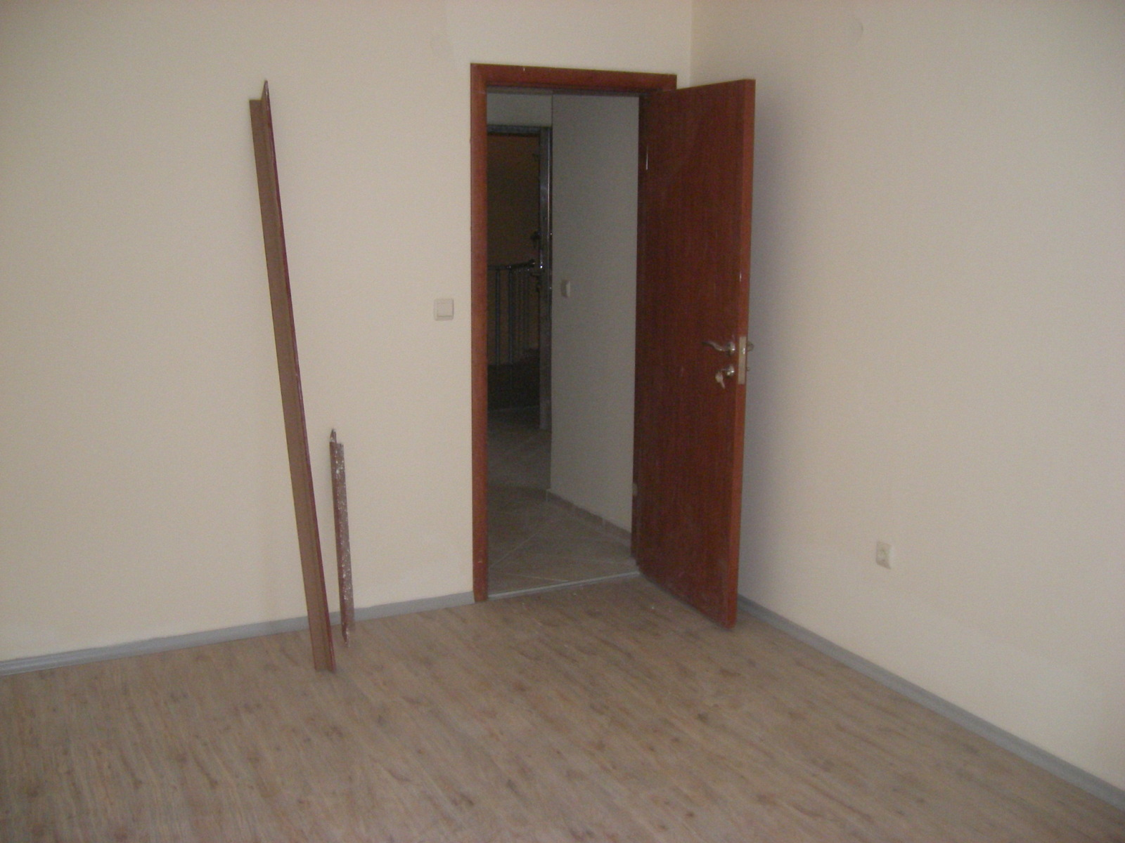 Продава 3-СТАЕН, гр. Монтана, Широк център, снимка 6 - Апартаменти - 54057010