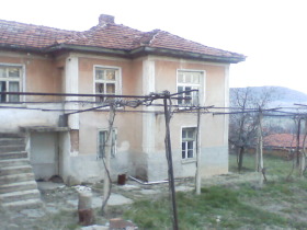 Къща гр. Хисаря, област Пловдив 1