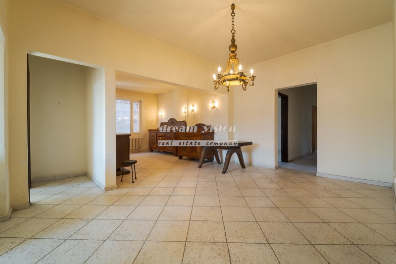 Продава 4-СТАЕН, гр. София, Център, снимка 9 - Апартаменти - 52489733