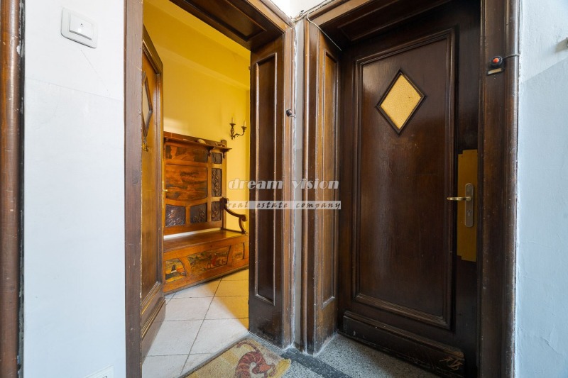 Продава 4-СТАЕН, гр. София, Център, снимка 14 - Апартаменти - 52489733