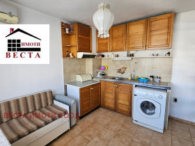 Продава 3-стаен