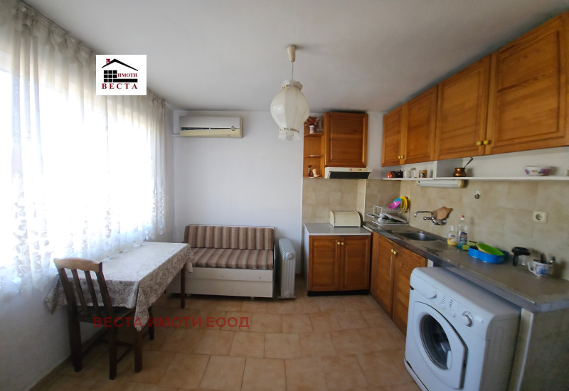 Продава 3-СТАЕН, гр. Варна, Зимно кино Тракия, снимка 2 - Апартаменти - 52452007