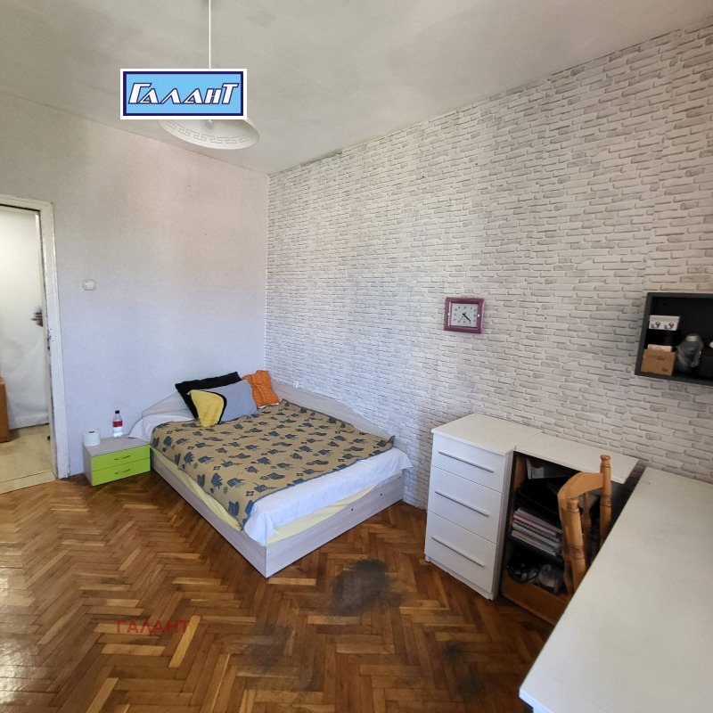 Продава 3-СТАЕН, гр. Варна, Базар Левски, снимка 2 - Апартаменти - 53494224