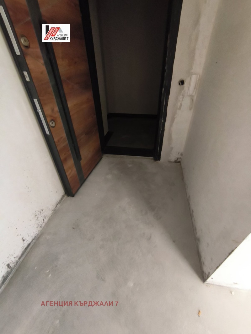 Продава 3-СТАЕН, гр. Кърджали, Център, снимка 2 - Апартаменти - 53146986