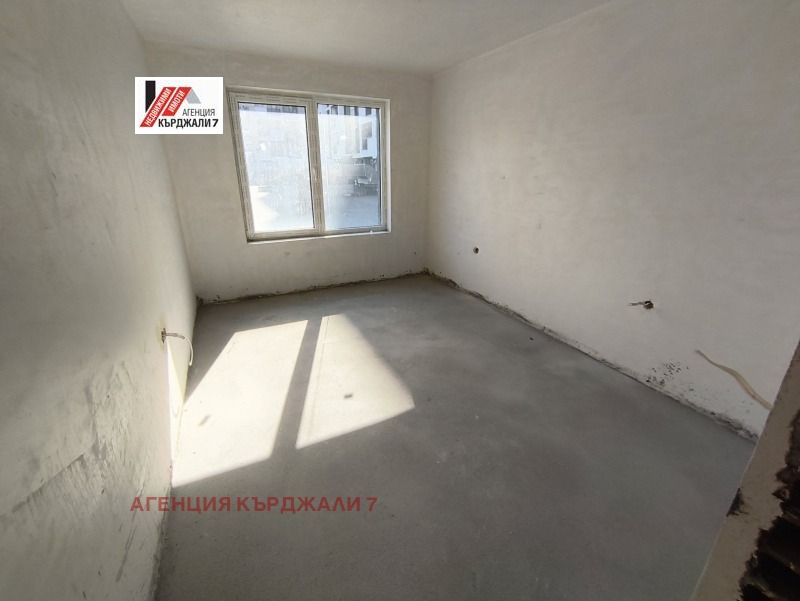 Продава 3-СТАЕН, гр. Кърджали, Център