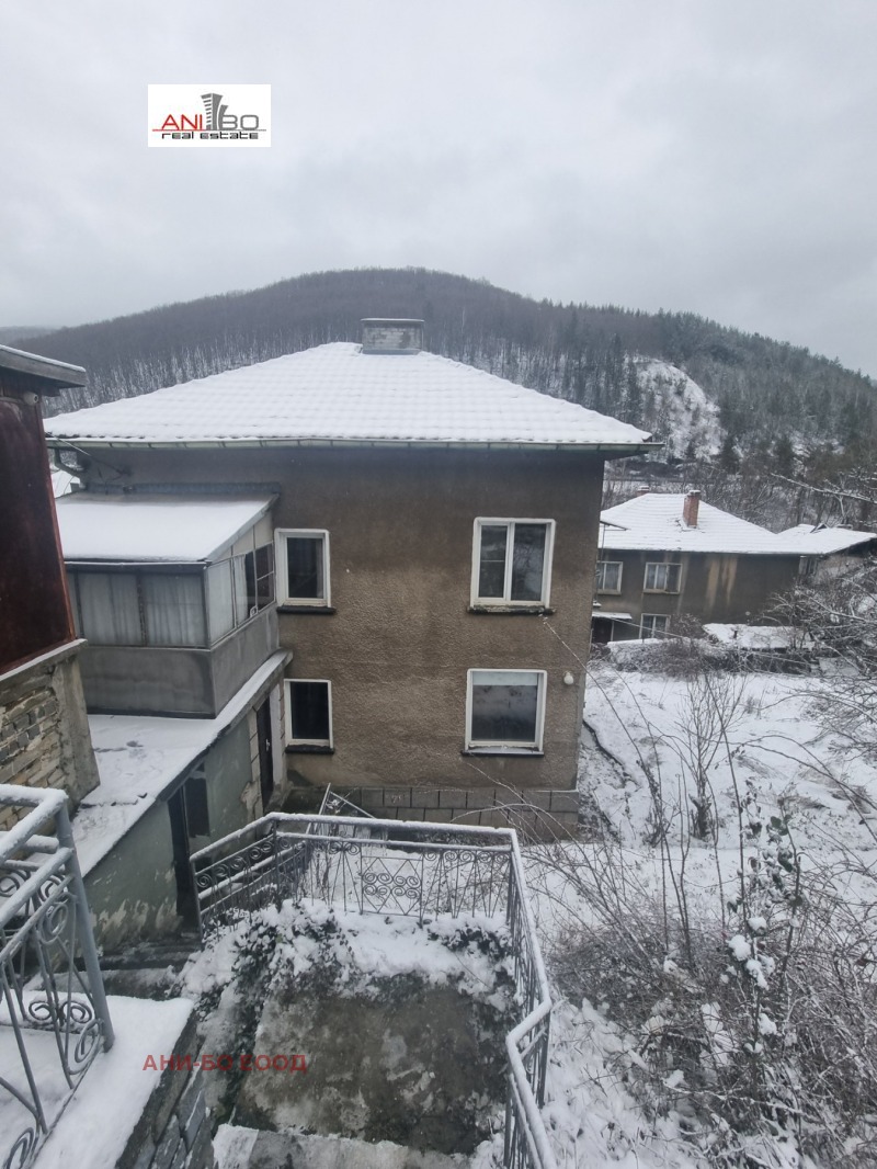 Продава КЪЩА, с. Чурек, област София област, снимка 11 - Къщи - 53174460