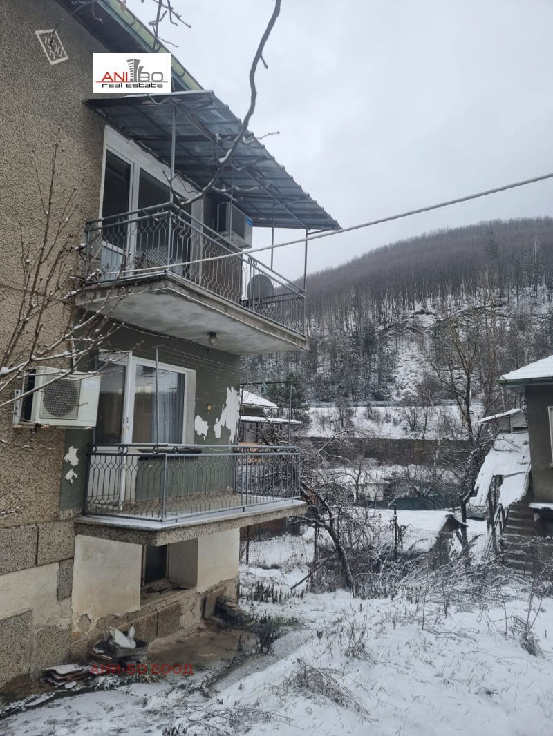 Продава КЪЩА, с. Чурек, област София област, снимка 4 - Къщи - 53174460