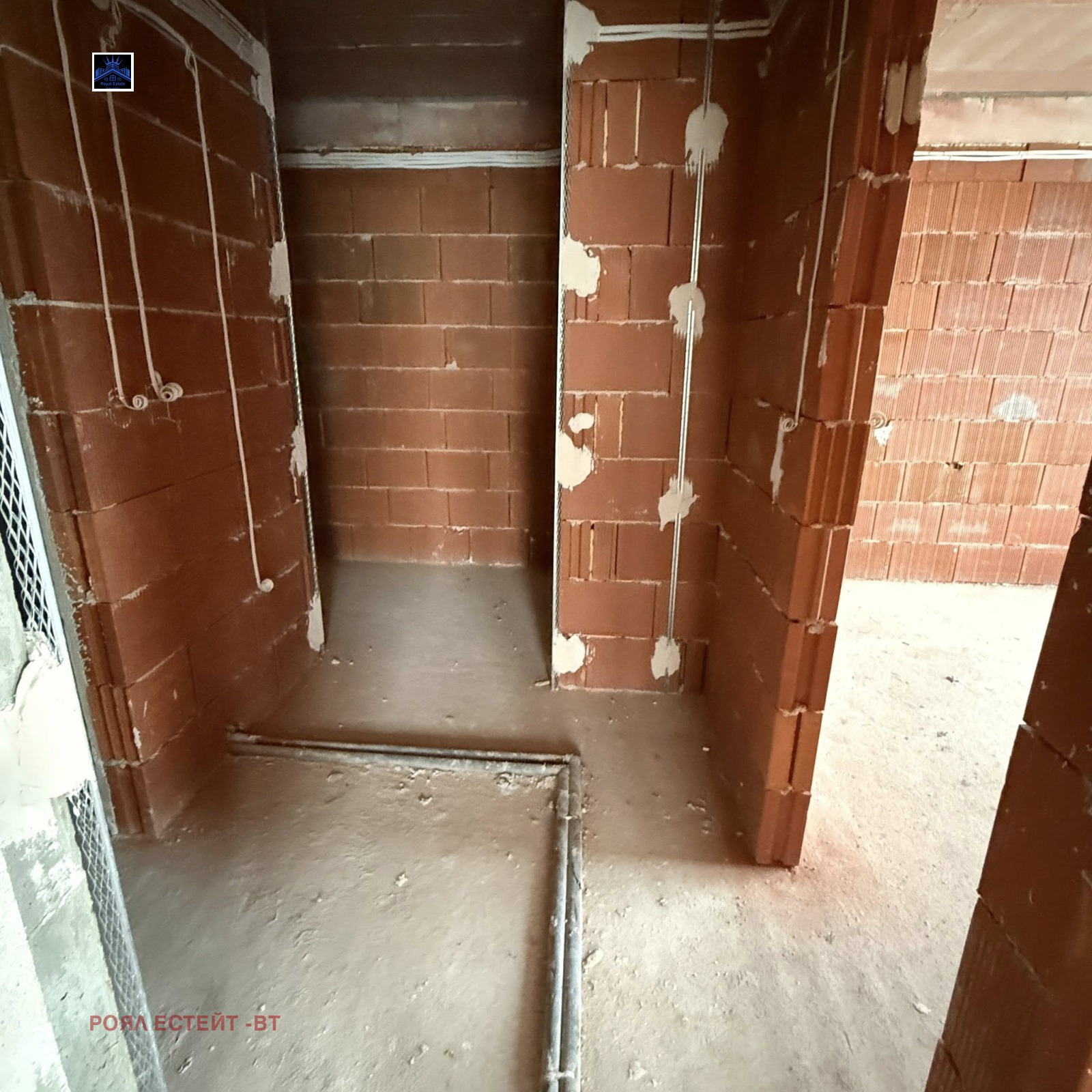 Продава 1-СТАЕН, гр. Велико Търново, Акация, снимка 2 - Апартаменти - 53960032