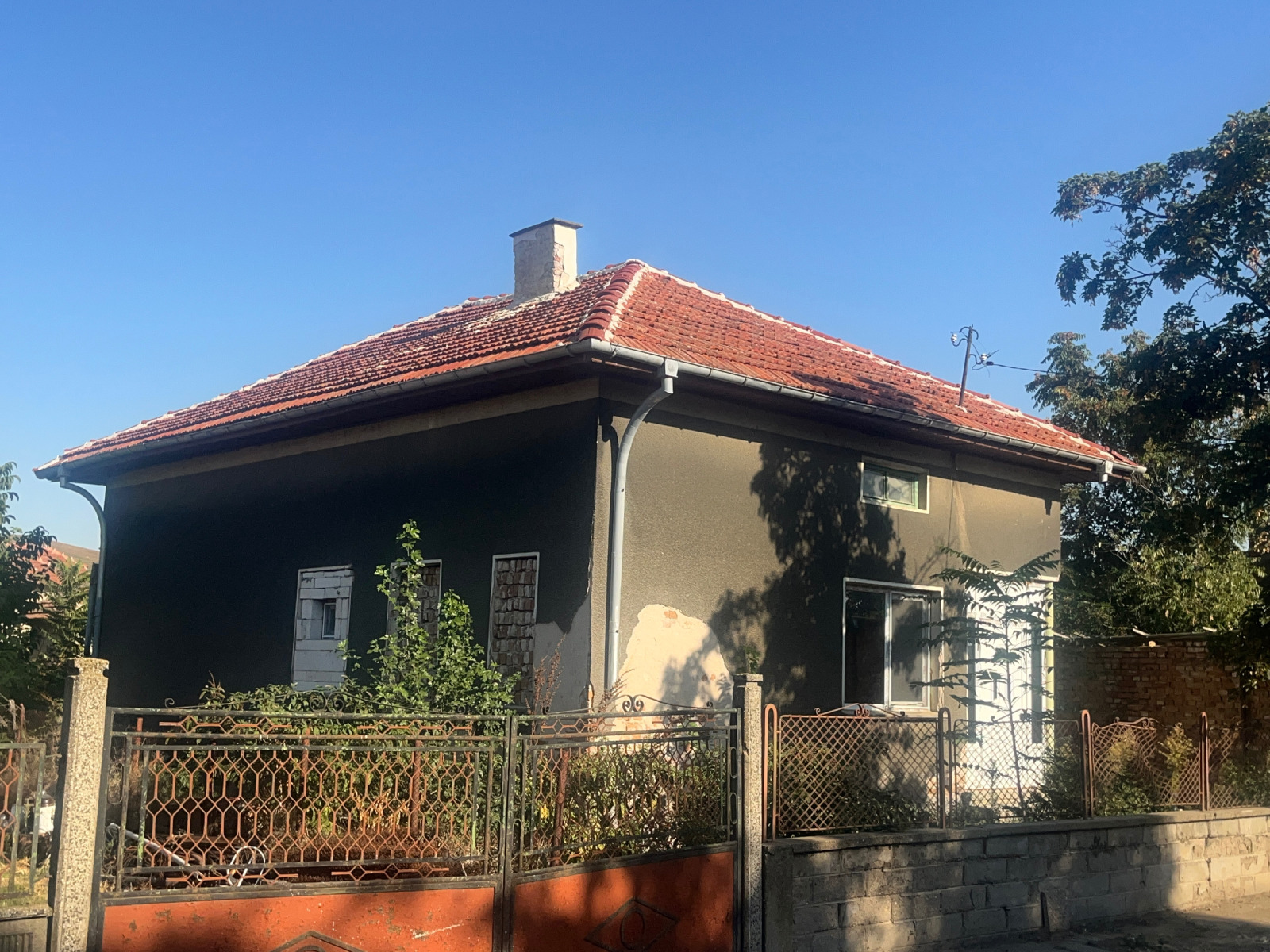Продава КЪЩА, гр. Вълчедръм, област Монтана, снимка 2 - Къщи - 56167184