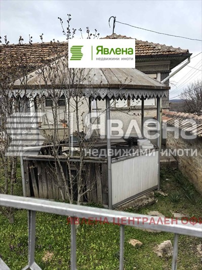Продава КЪЩА, с. Мерданя, област Велико Търново, снимка 2 - Къщи - 54755645