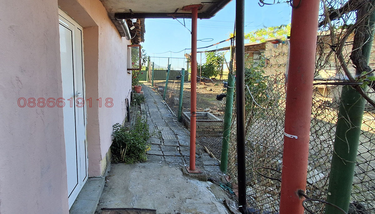 Продава КЪЩА, гр. Провадия, област Варна, снимка 2 - Къщи - 55792787