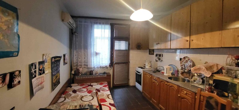 In vendita  2 camere da letto Stara Zagora , Tsentar , 67 mq | 99825352 - Immagine [2]