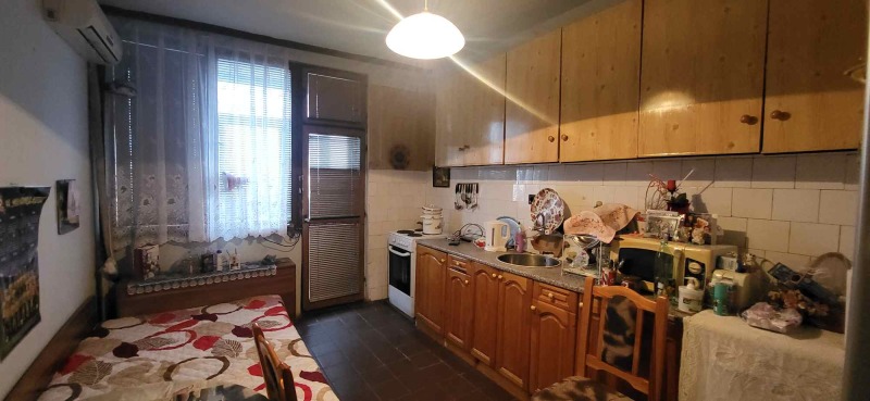 In vendita  2 camere da letto Stara Zagora , Tsentar , 67 mq | 99825352 - Immagine [3]