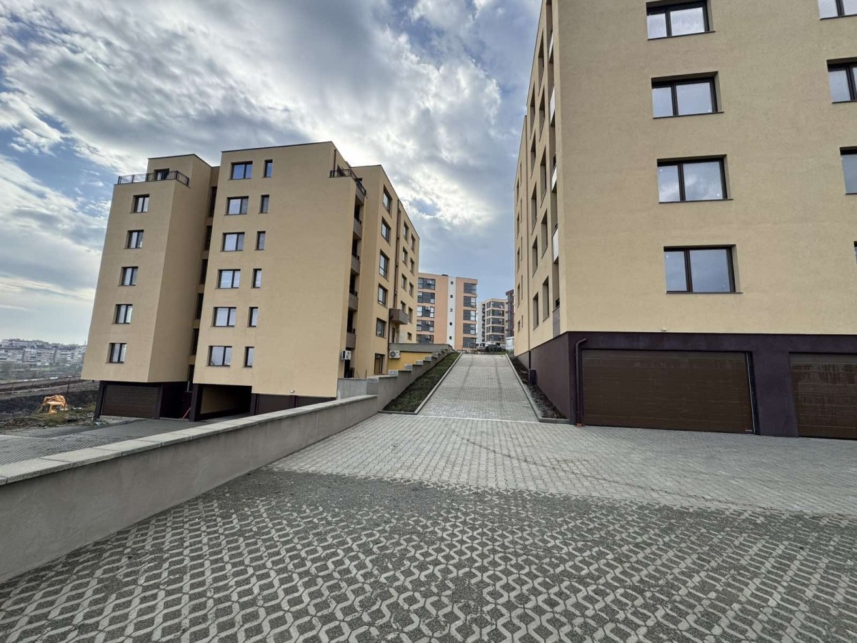 Продава 3-СТАЕН, гр. Бургас, област Бургас, снимка 2 - Апартаменти - 52716152