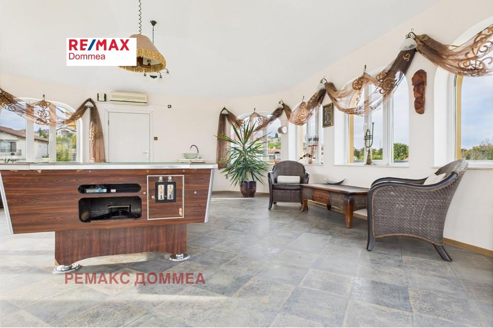 Продава КЪЩА, гр. Варна, м-т Долна Трака, снимка 2 - Къщи - 50904120