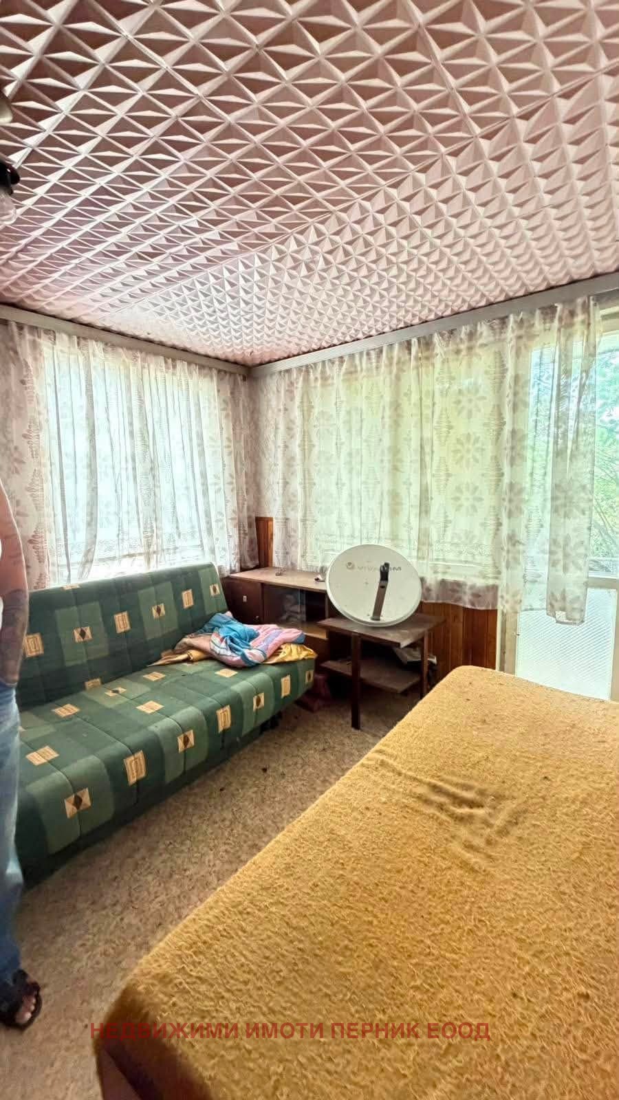 Продава КЪЩА, с. Вискяр, област Перник, снимка 2 - Къщи - 55686308