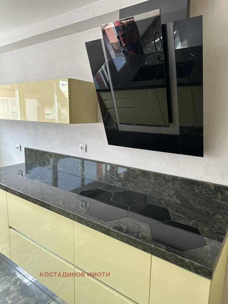 Продава МНОГОСТАЕН, гр. Пловдив, Съдийски, снимка 2 - Апартаменти - 53170457