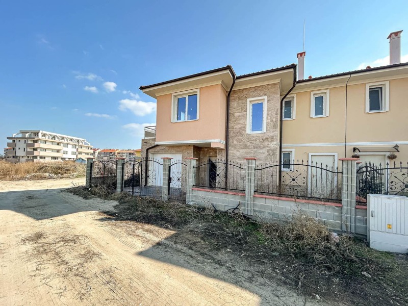 De vânzare  Casa regiunea Burgas , Pomorie , 210 mp | 77548212 - imagine [13]