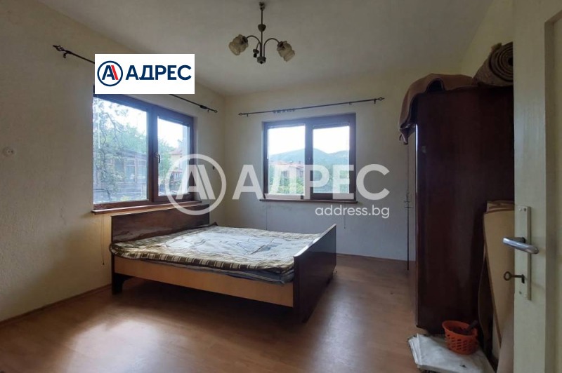 À venda  Casa região Plovdiv , Slatina , 148 m² | 79856574 - imagem [2]