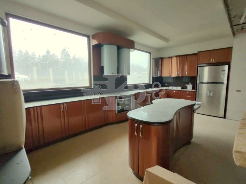 Продава КЪЩА, гр. Добрич, Дружба 2, снимка 2 - Къщи - 53283613