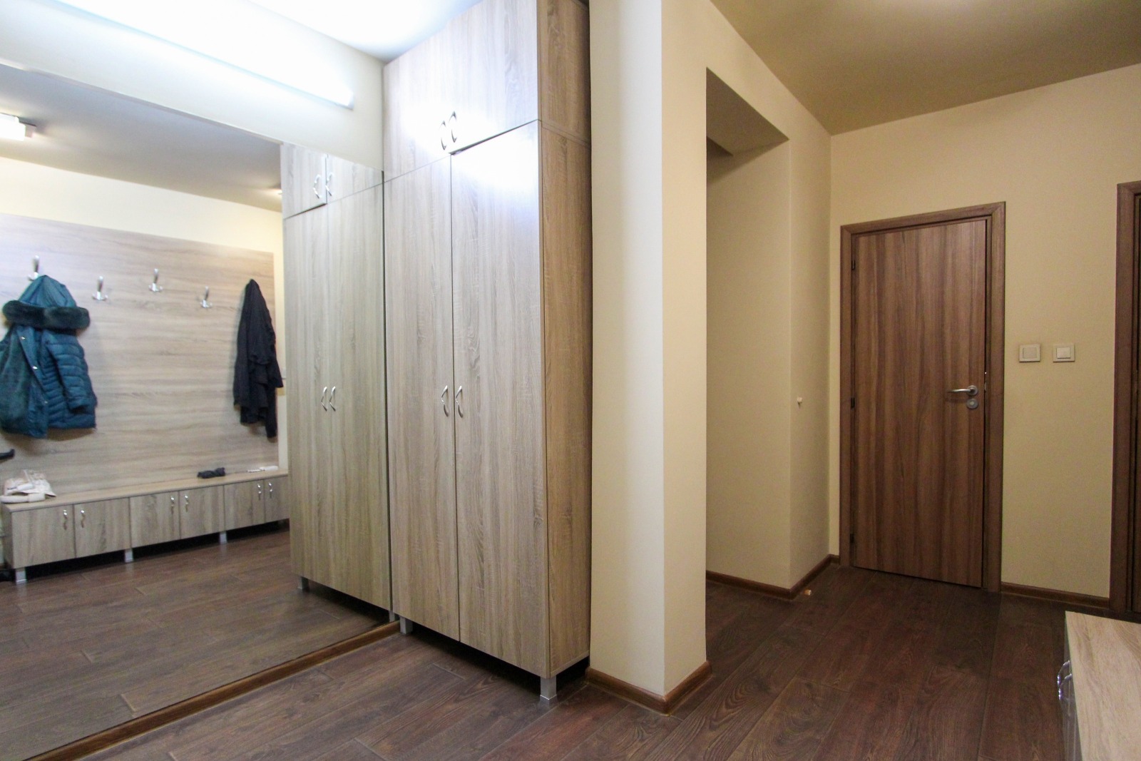 Продава 3-СТАЕН, гр. София, Оборище, снимка 3 - Апартаменти - 54246057