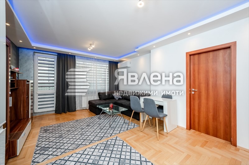 Продава 2-СТАЕН, гр. София, Център, снимка 3 - Апартаменти - 52418848