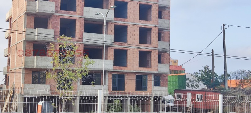 Продава 2-СТАЕН, гр. Плевен, Широк център