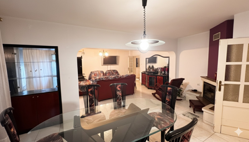 Продава 4-СТАЕН, гр. Плевен, Широк център