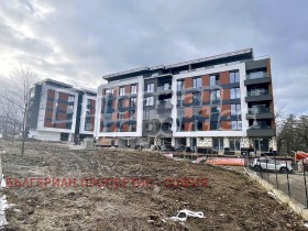 Продава  4-стаен, град София