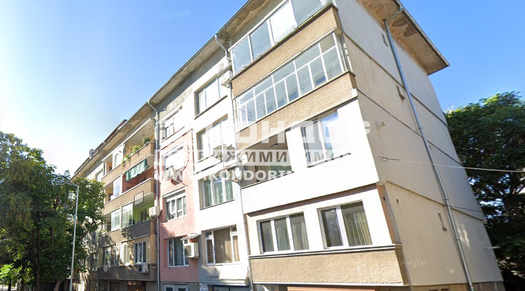 De vânzare  2 dormitoare Plovdiv , Țentâr , 112 mp | 72140379