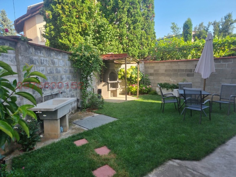 Продава КЪЩА, гр. Монтана, Идеален център