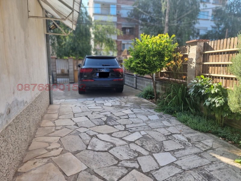 Продава КЪЩА, гр. Монтана, Идеален център, снимка 2 - Къщи - 52780383