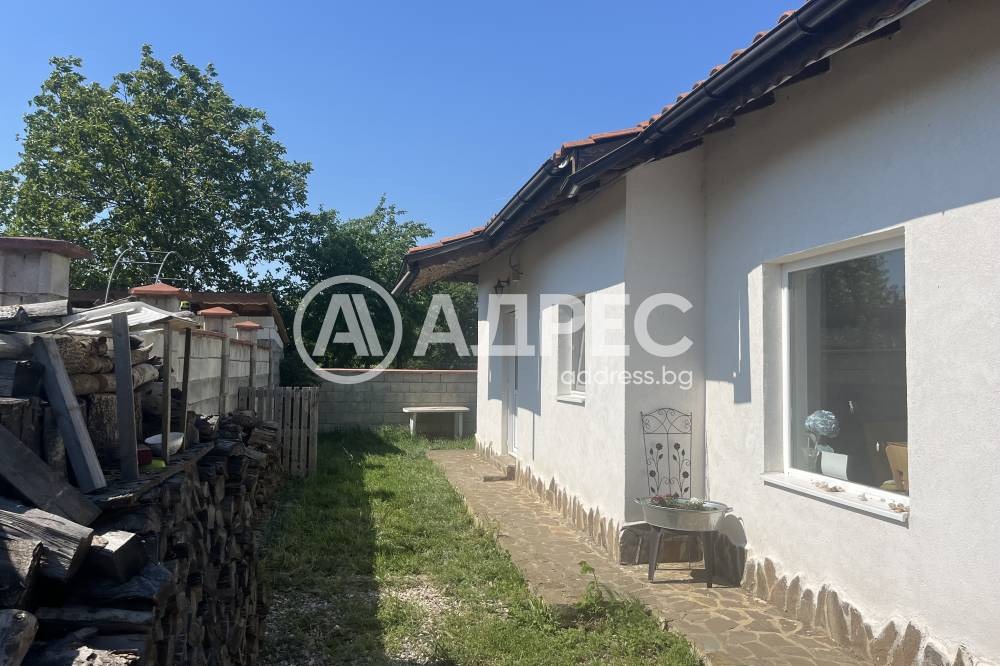 Продава КЪЩА, с. Царичино, област Добрич, снимка 2 - Къщи - 51058134