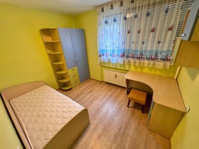 2 slaapkamers Lazur, Burgas 14