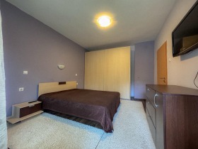 2 slaapkamers Lazur, Burgas 11