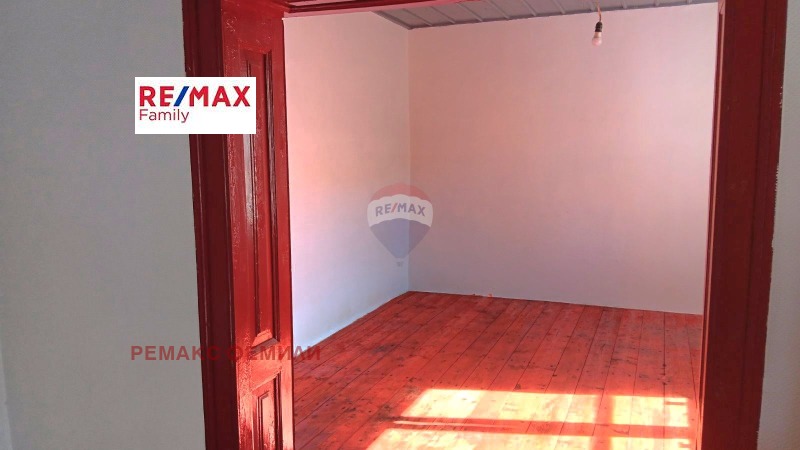 Продава КЪЩА, гр. Алфатар, област Силистра, снимка 8 - Къщи - 52617094