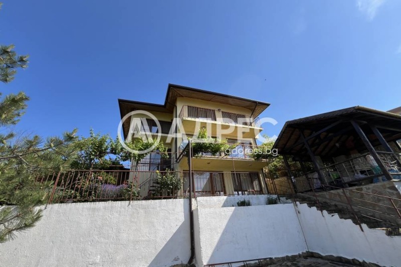 En venta  Villa región Dóbrich , Balchik , 254 metros cuadrados | 33875695 - imagen [2]