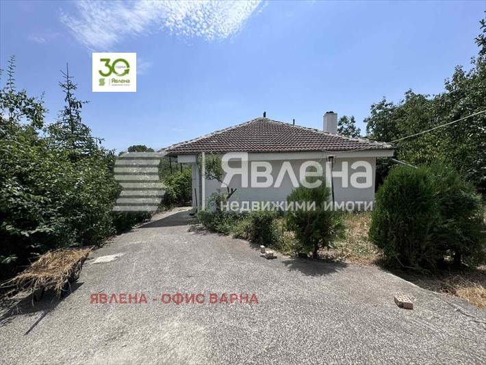 Продава КЪЩА, с. Долище, област Варна, снимка 1 - Къщи - 49319637