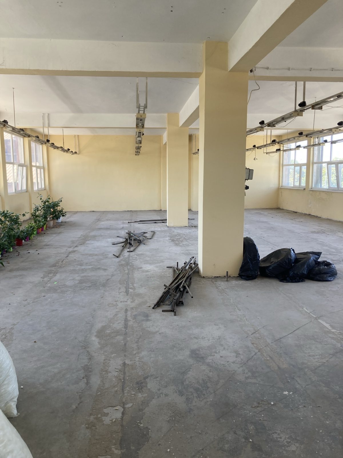 Продава ПРОМ. ПОМЕЩЕНИЕ | Imot.bg — изображение 10