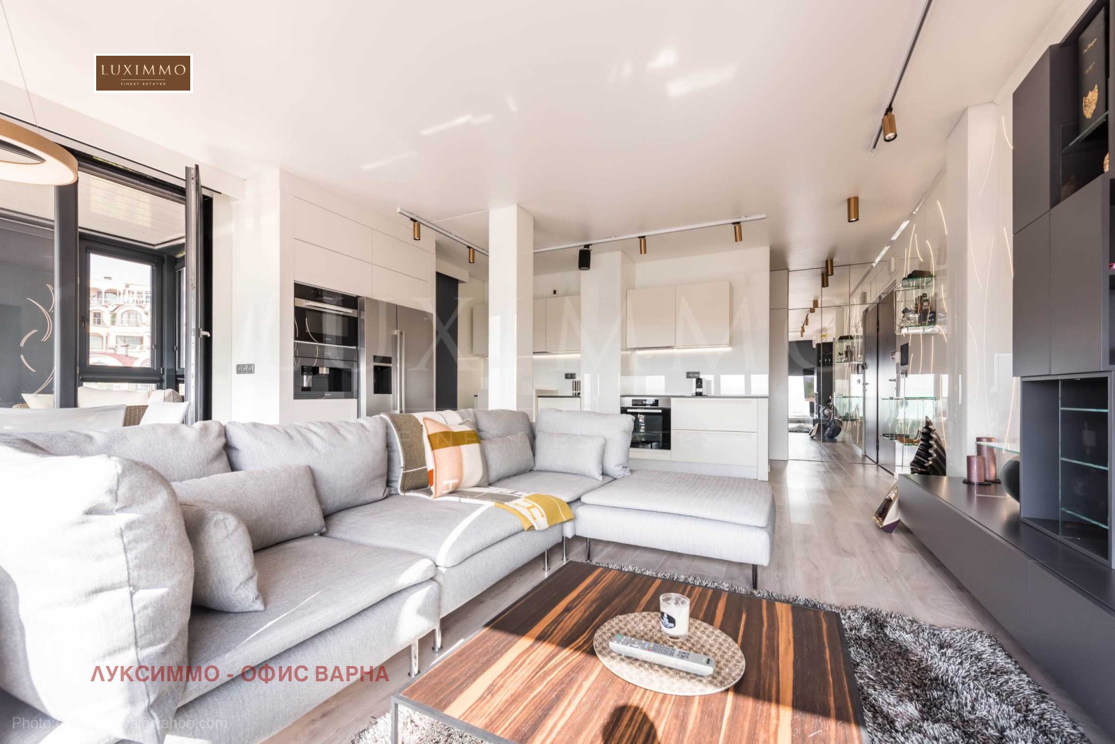 Продава 2-СТАЕН, гр. Варна, м-т Горна Трака, снимка 2 - Апартаменти - 55727992