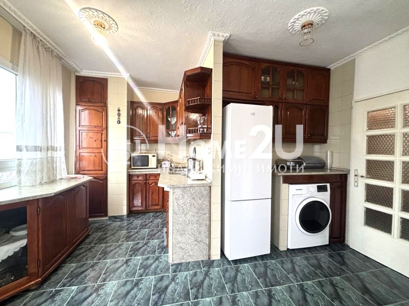 Продава 3-СТАЕН, гр. Пловдив, Център, снимка 2 - Апартаменти - 52721254