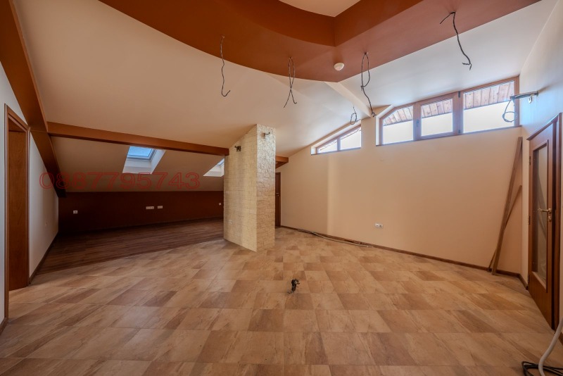 Продава 3-СТАЕН, гр. Велико Търново, Център, снимка 12 - Апартаменти - 53384834