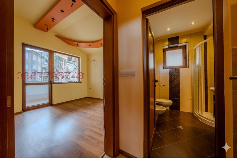 Продава 3-СТАЕН, гр. Велико Търново, Център, снимка 16 - Апартаменти - 53384834