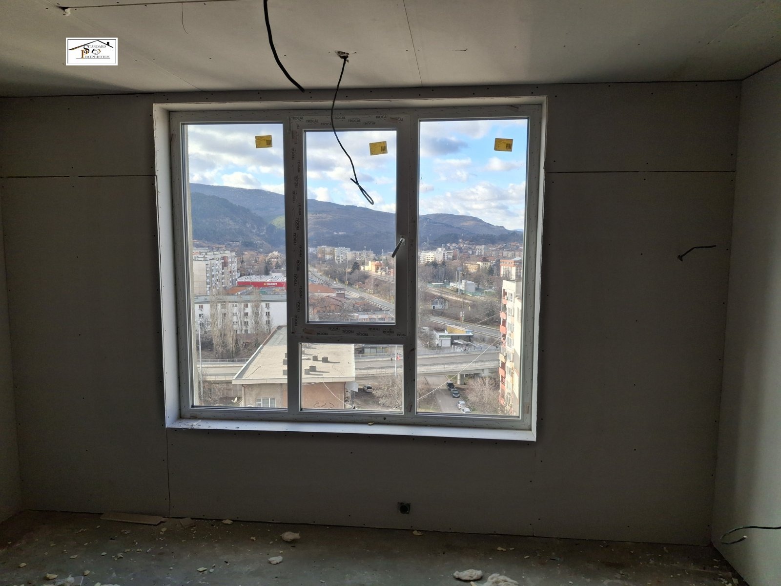 Продава 3-СТАЕН, гр. Перник, Център, снимка 7 - Апартаменти - 48046428