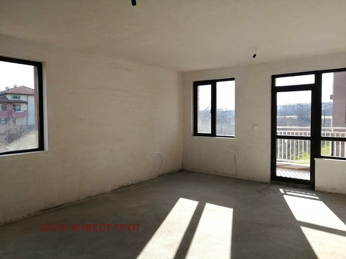 Продава 3-СТАЕН, гр. Шумен, 5-ти полк, снимка 3 - Апартаменти - 54841922
