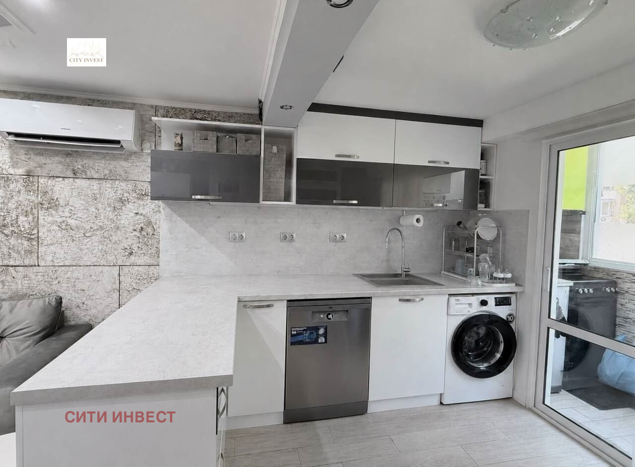 Продава 4-СТАЕН, гр. Бургас, Братя Миладинови, снимка 3 - Апартаменти - 55750232